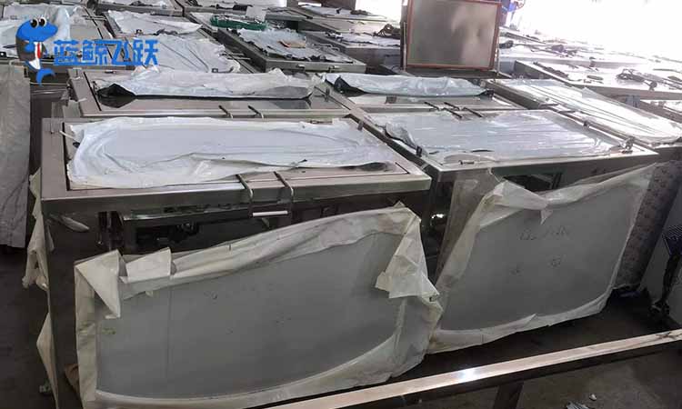 汽车配件清洗——黄瓜视频看片轻松去污！