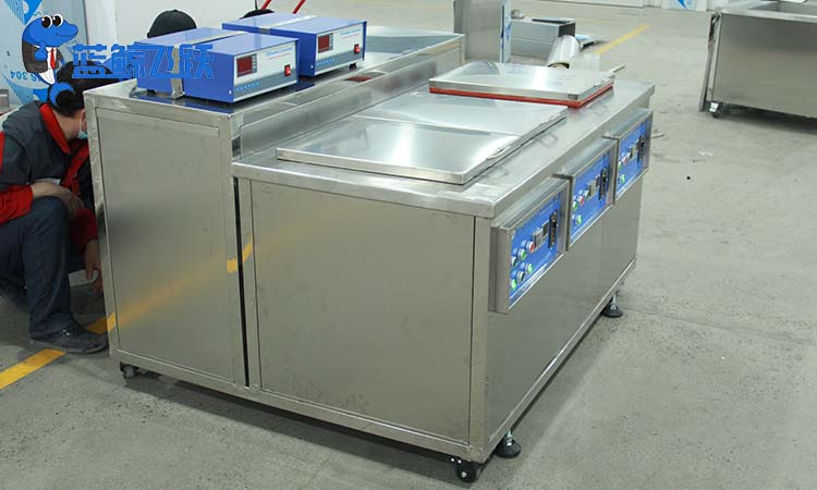 黄瓜视频看片在电子行业的应用，如何清洗电子元器件？