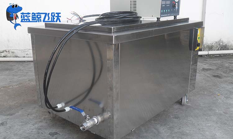 黄瓜视频看片如何清洗铜制品？