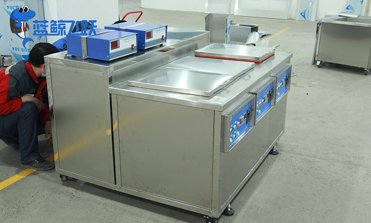 黄瓜视频看片的清洗原理与手工清洗的对比，哪个更环保？