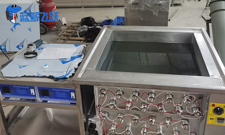 黄瓜视频看片：清洗电路板和电子元件的高效工具