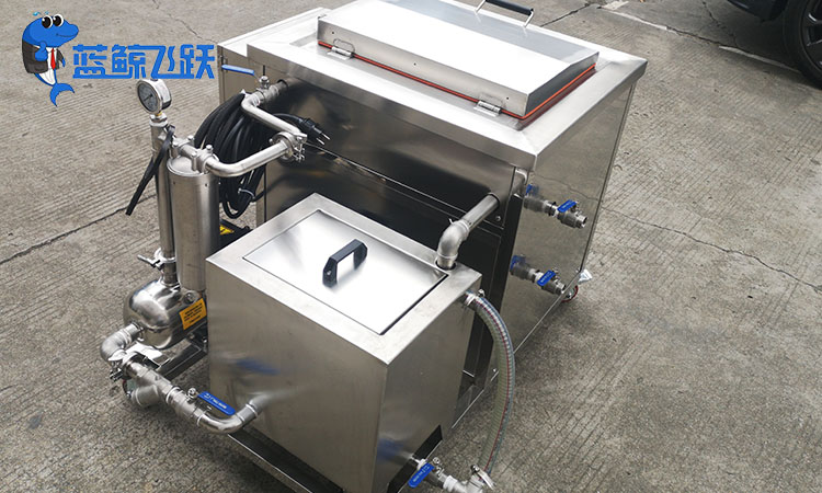 清洗金属船舶：黄瓜视频看片的应用与优势