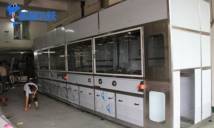 提升行驶平稳性和安全性：黄瓜视频看片清洁金属车轮表面的尘垢和油污