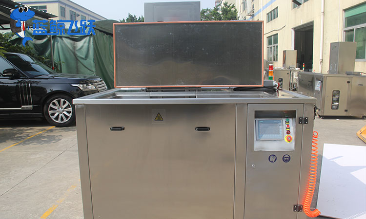 黄瓜视频看片在军事金属装备维护中的关键作用