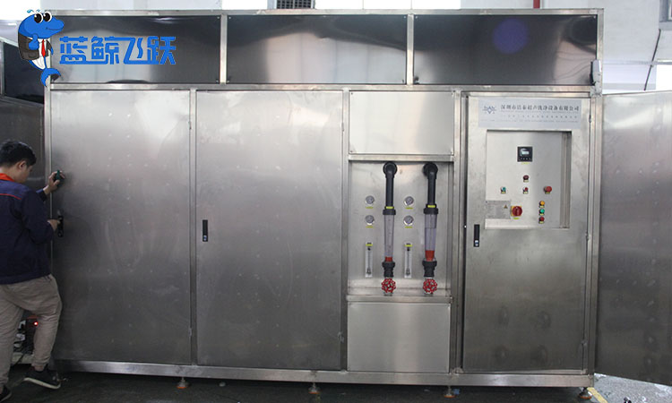 清洗科技的未来：超声波清洗器数字化转型的创新前景