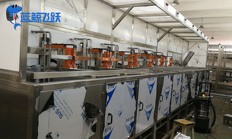 超声波清洗器：优化塑料制品生产的高效清洗解决方案