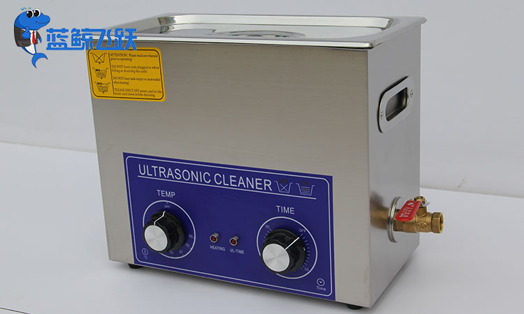 超声波清洗技术：金属零部件清洗的高效之选
