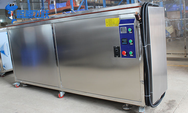 超声波清洗中的酒精浓度选择：影响因素与安全考量