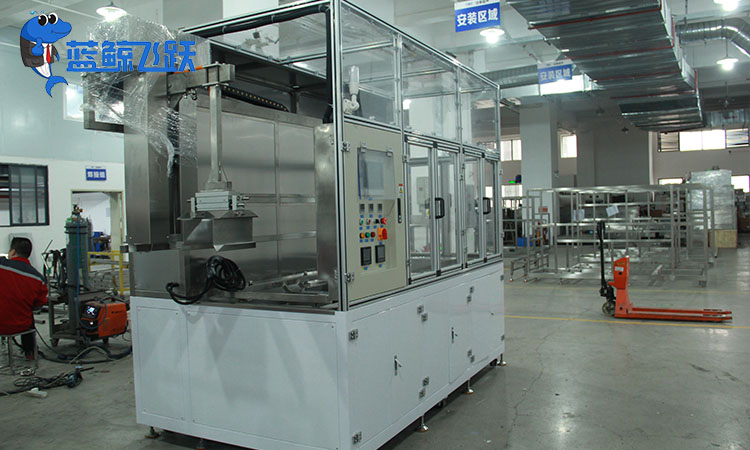 超声波清洗设备：金属零件清洁的卓越解决方案