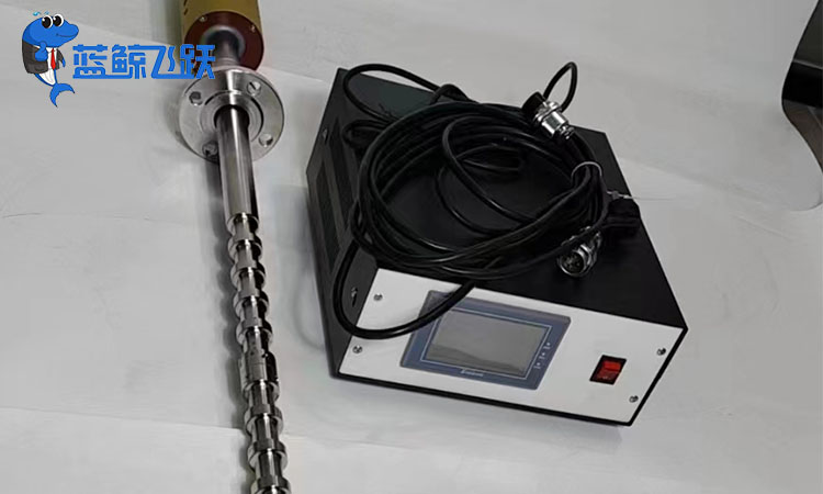 超声波震动棒在纺织工业中的应用：高效、精准的清洗与处理