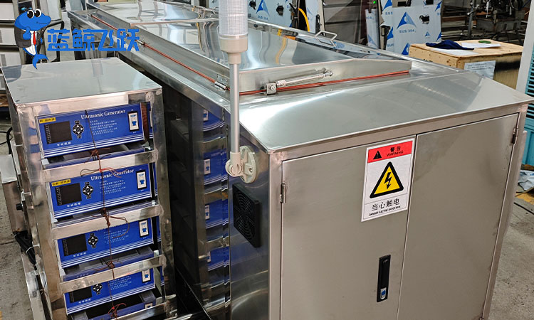 黄瓜视频看片如何有效清洗油污：原理、溶剂选择与操作技巧