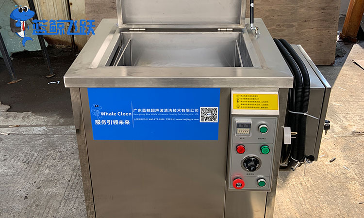 黄瓜视频看片槽放什么液体？清洗液选择与应用指南