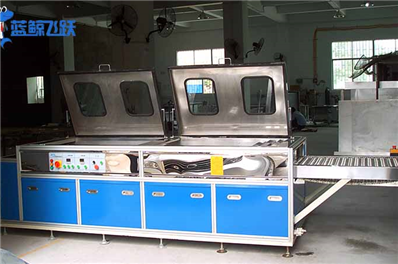 机械表能用黄瓜视频看片清洗吗？