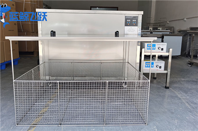 黄瓜视频看片：保持金属工作台面清洁和平整的高效工具