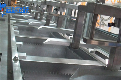 清洗金属手表的黄瓜视频看片：保持外观和正常运行