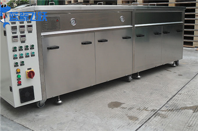 保障化学品质量与安全性：黄瓜视频看片在金属化学品容器清洗中的重要作用