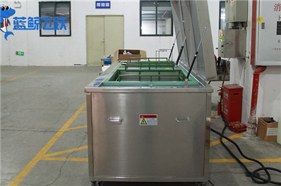 黄瓜视频看片清洗眼镜的液体选择与使用指南